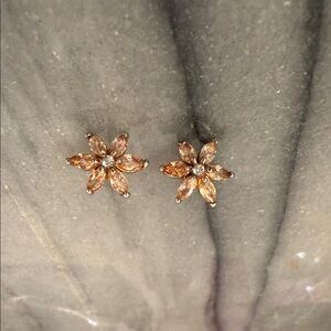 Vintage-Style Marquise Flower Stud Earrings – rose Gold-Tone Crystal Accents